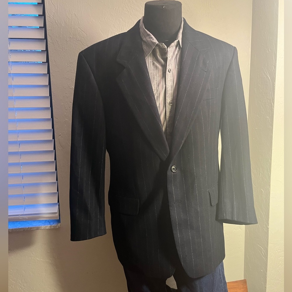 Hugo Boss gray pinstripe wool blazer 42 regular